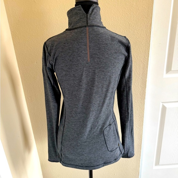 New Balance Quarter Zip Top - Picture 2 of 5